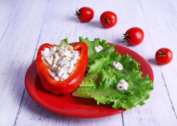 Рецепта за домашен Катък с печени чушки и сирене